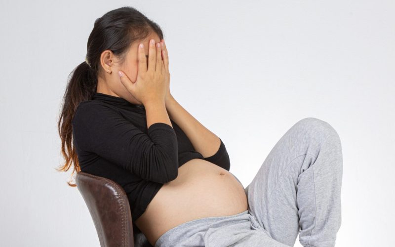 Como lidar com as mudanças emocionais e hormonais durante a gravidez