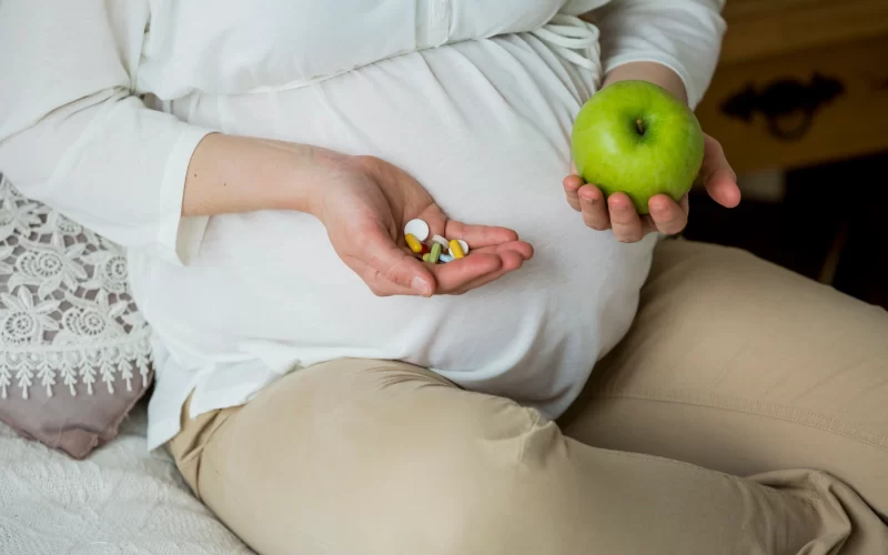 Suplementos vitamínicos e alimentação na gestação